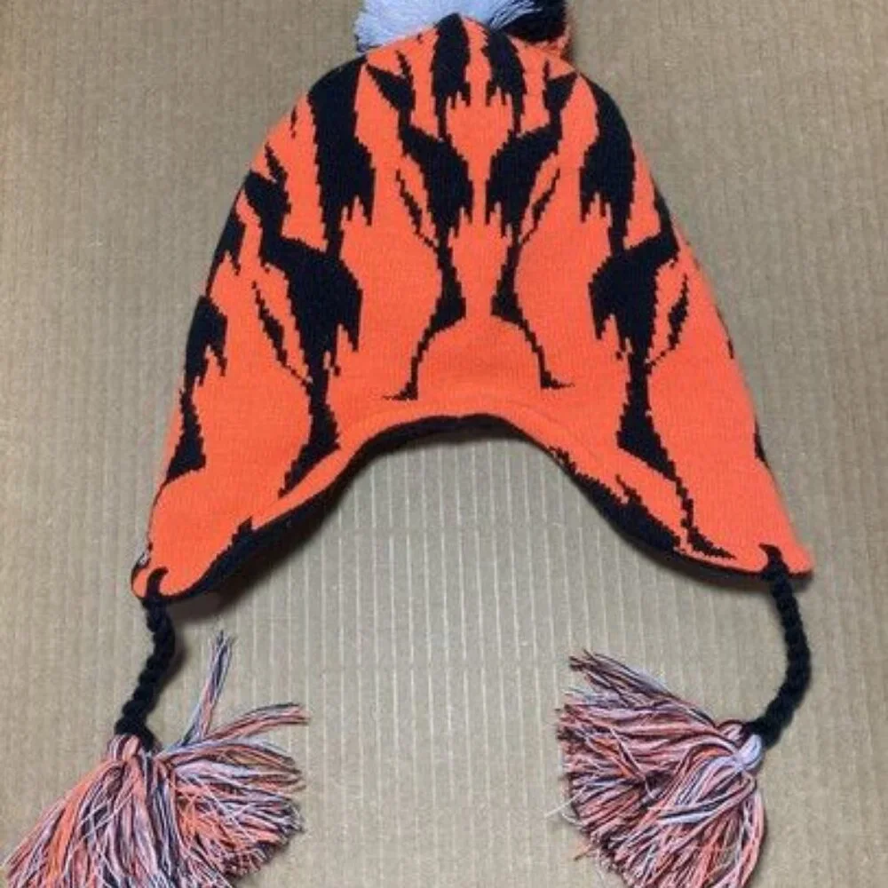 Under Armour 4-6 Years Youth Tiger Tassle Winter Hat Beanie